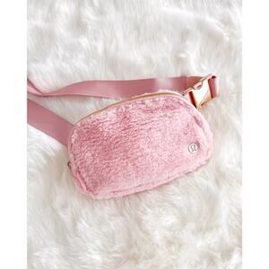 New with Tags- Lululemon Everywhere Belt Bag – Pink Fleece (Limited Edition)